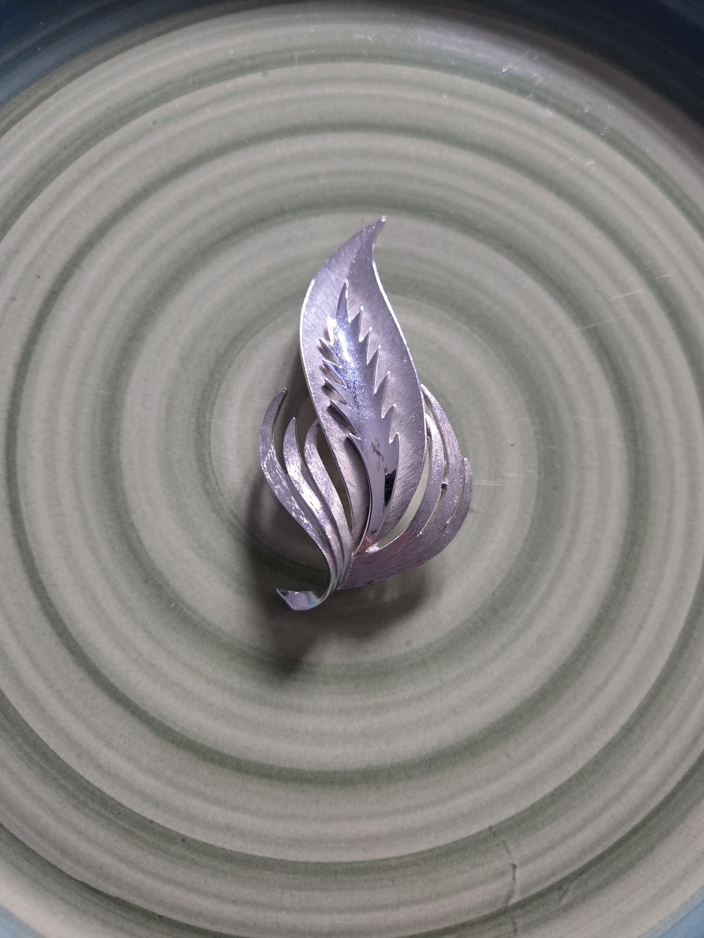Vintage Signed Crown Trifari silver tone stylized leaf Brooch